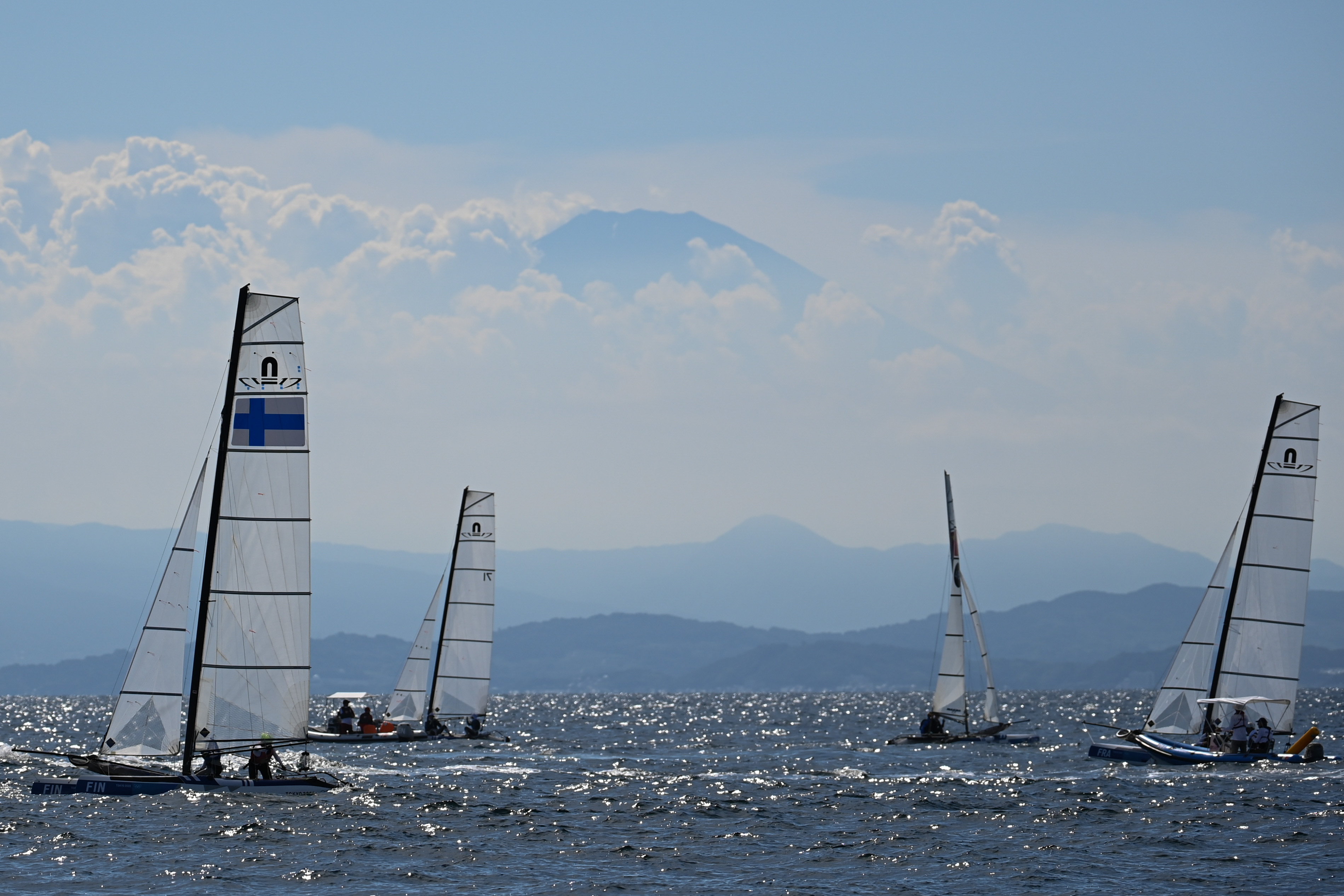 东京奥运会前瞻期待江之岛游艇码头扬起的中国风帆