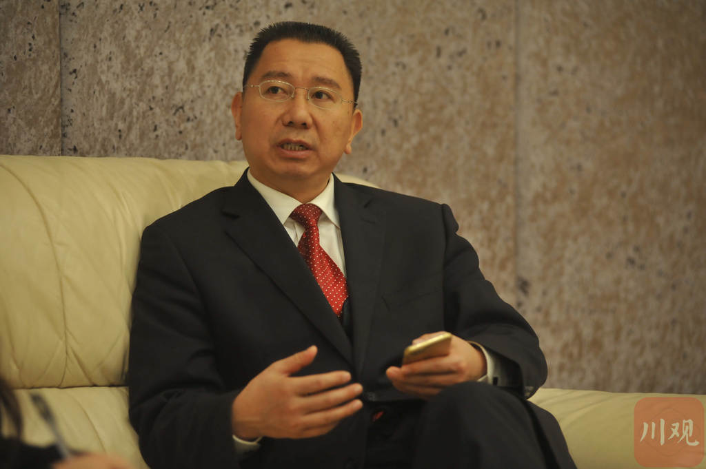 观点汇省人大代表曾文忠将抗击疫情写进中小学教材