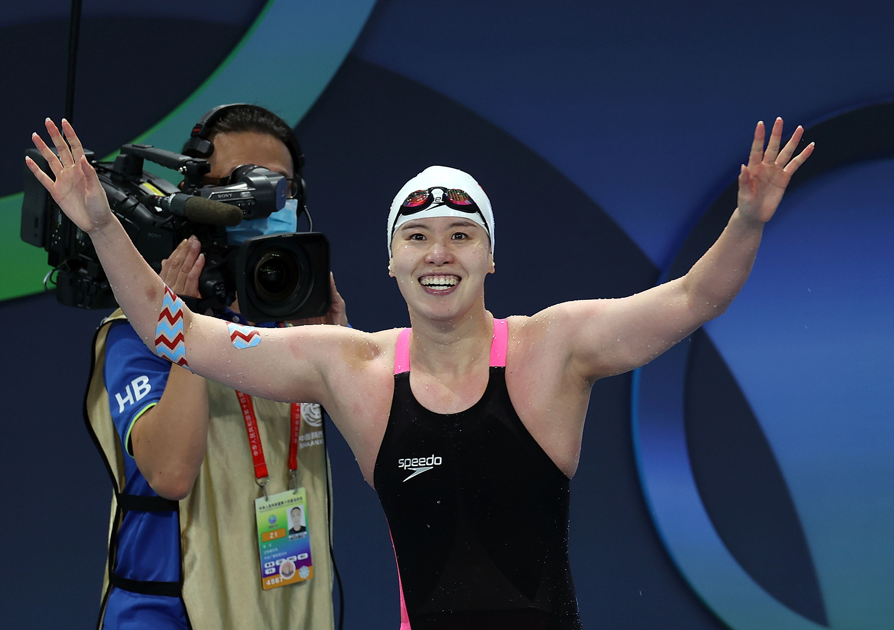 追光那是你的眼神明亮又坚毅