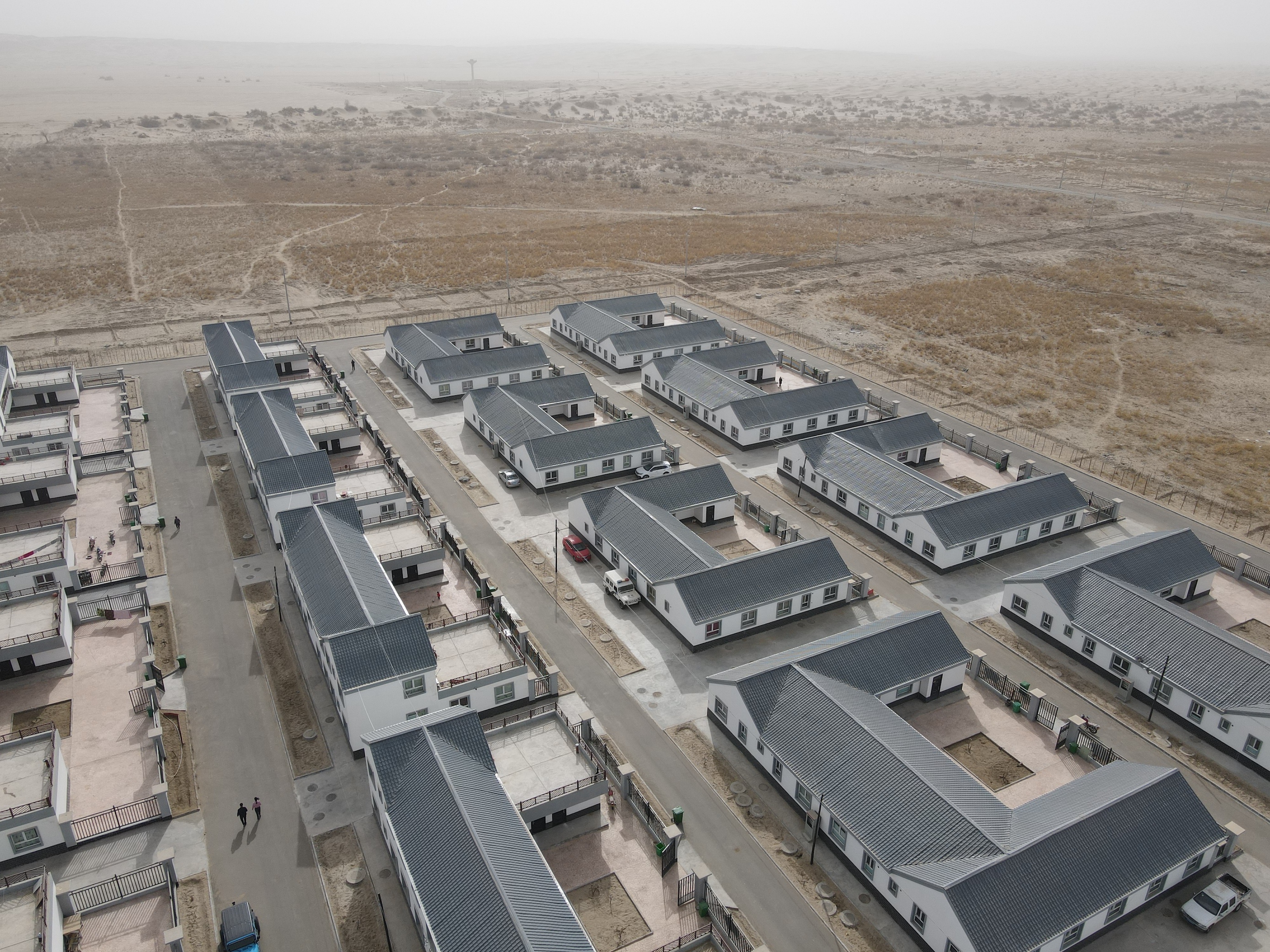 带着这个疑问,记者近日赶到达里雅布依新村.