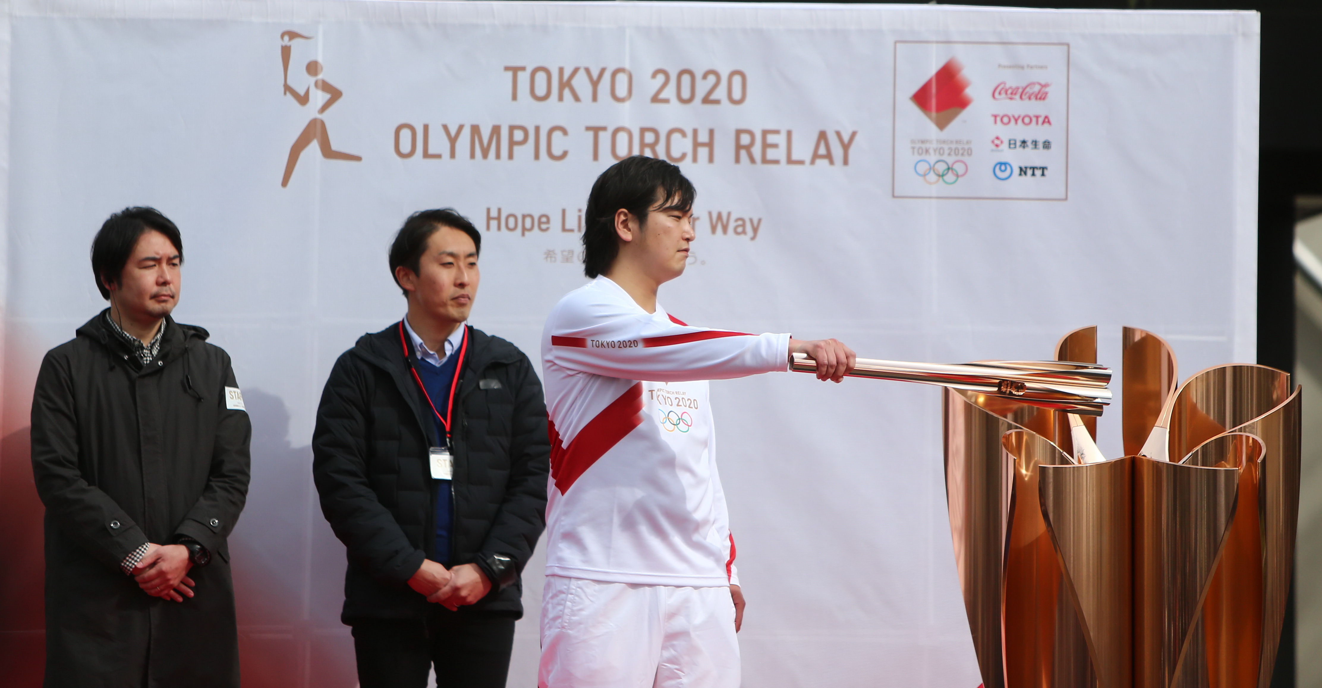奥运会东京奥组委举行火炬接力彩排影星石原里美跑第三棒