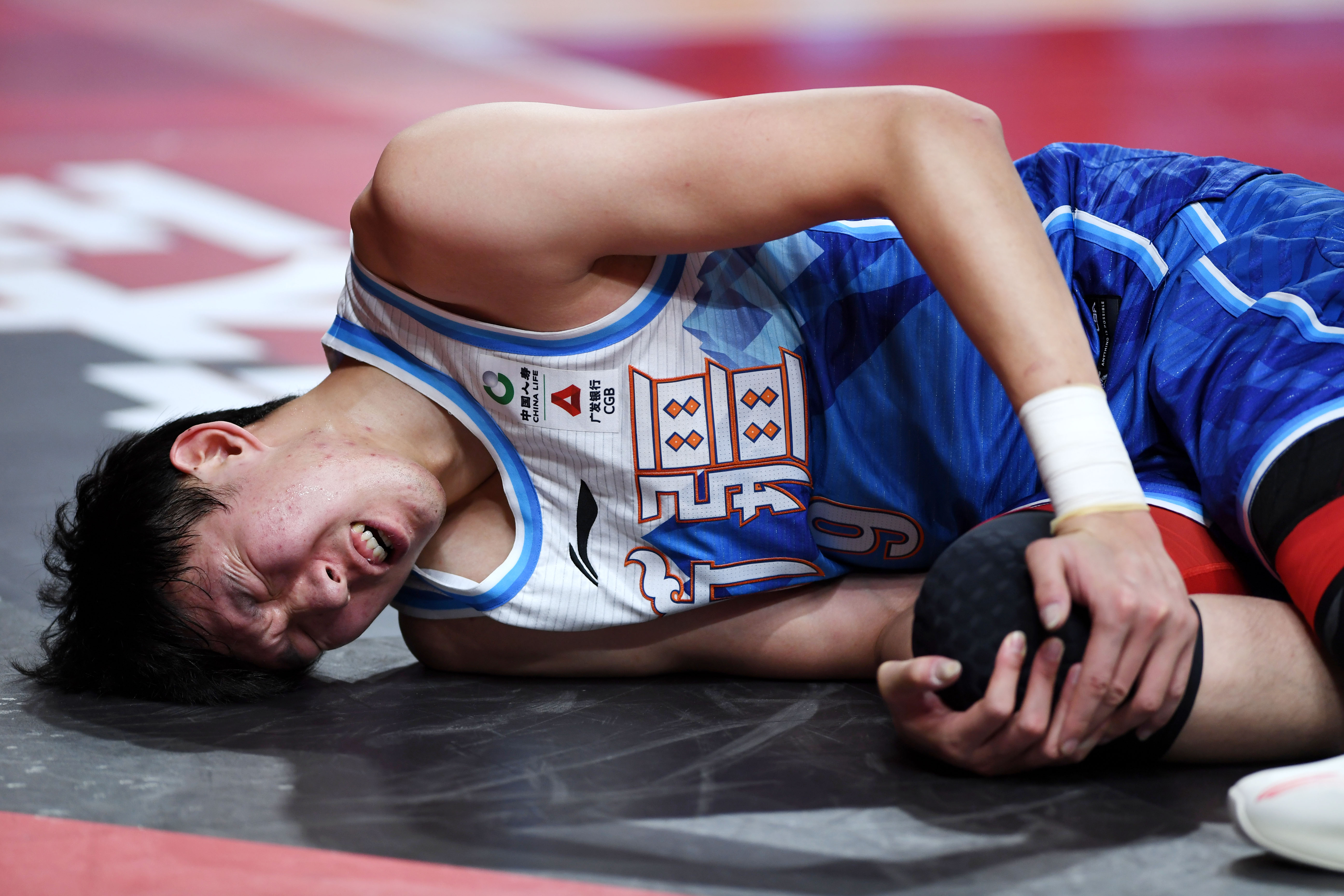 cba周琦受伤初诊为侧副韧带拉伤