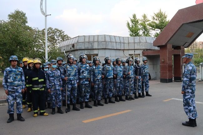 海军航空兵某团党史学习教育走新更走心