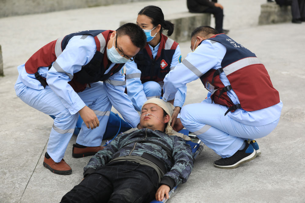 四川茂县开展防汛救援应急演练