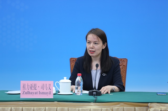 视频交流会上,新疆维吾尔自治区人大常委会主任肖开提·依明从贯彻党