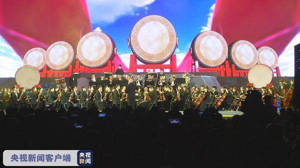 第六届中国诗歌节在四川成都开幕