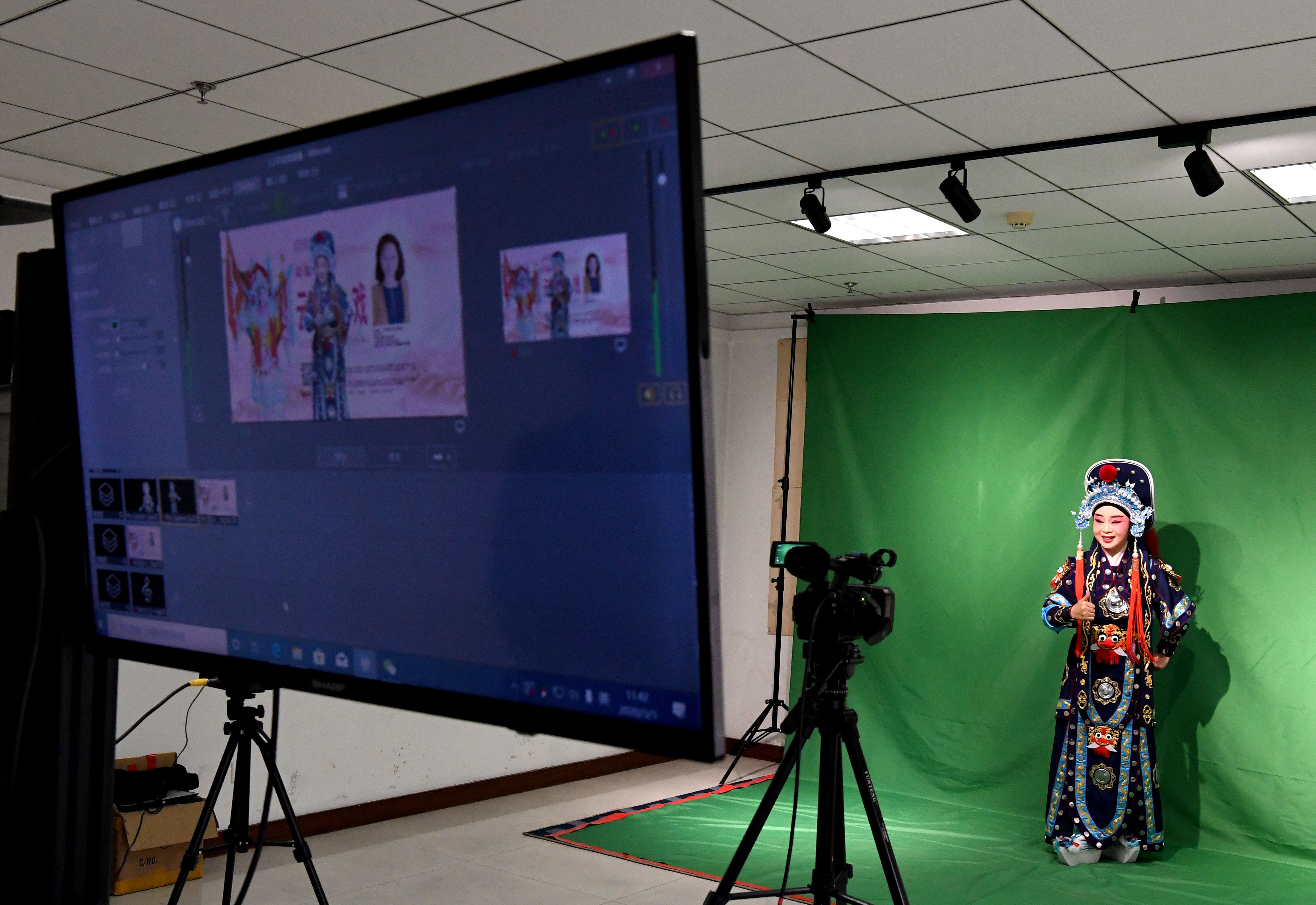 李金玲和她的豫剧云表演