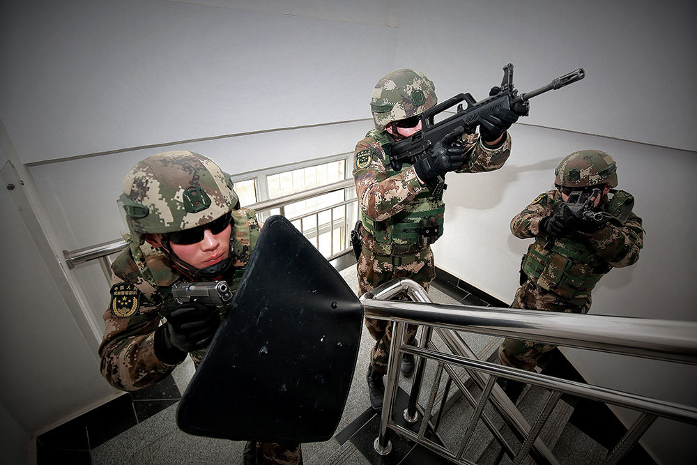 組圖丨武警小哥日常訓練似大片