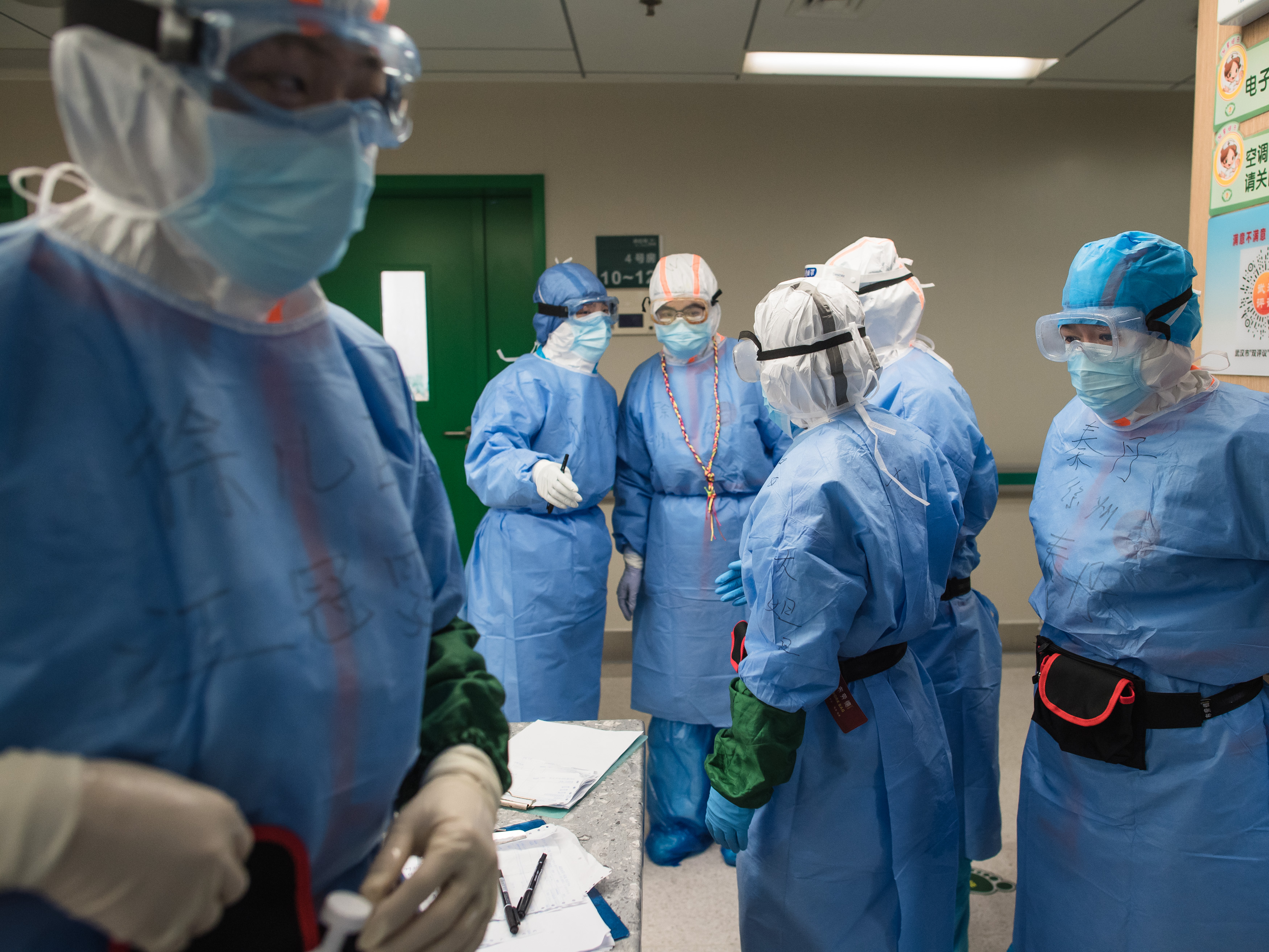 武汉白衣天使的战疫影像