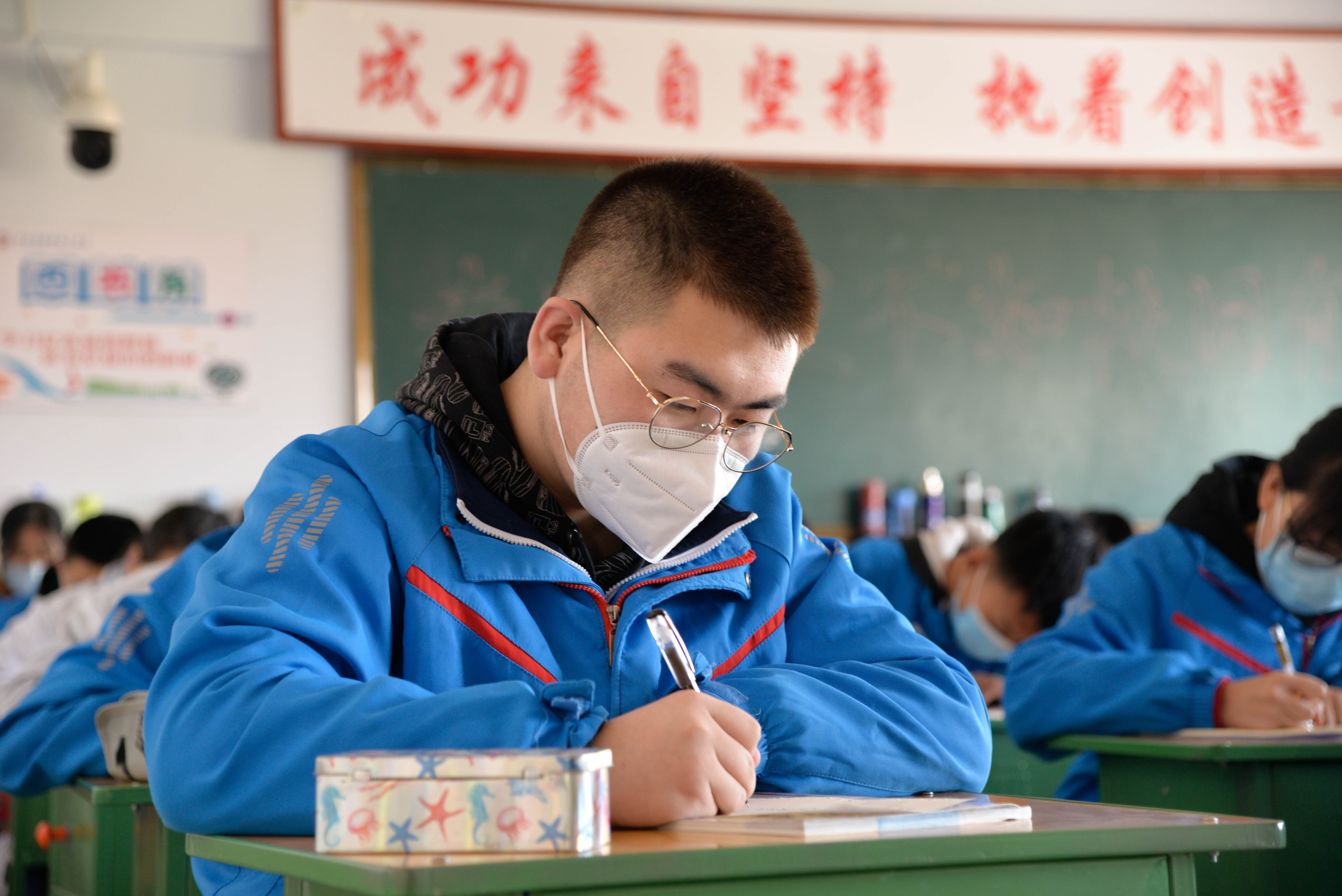 呼和浩特初高中一二年级开学复课