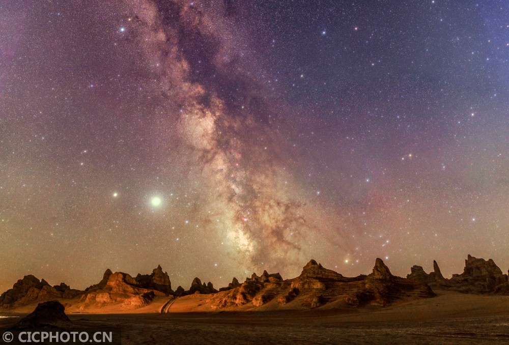 仰望天空镜见中国绝美苍穹二