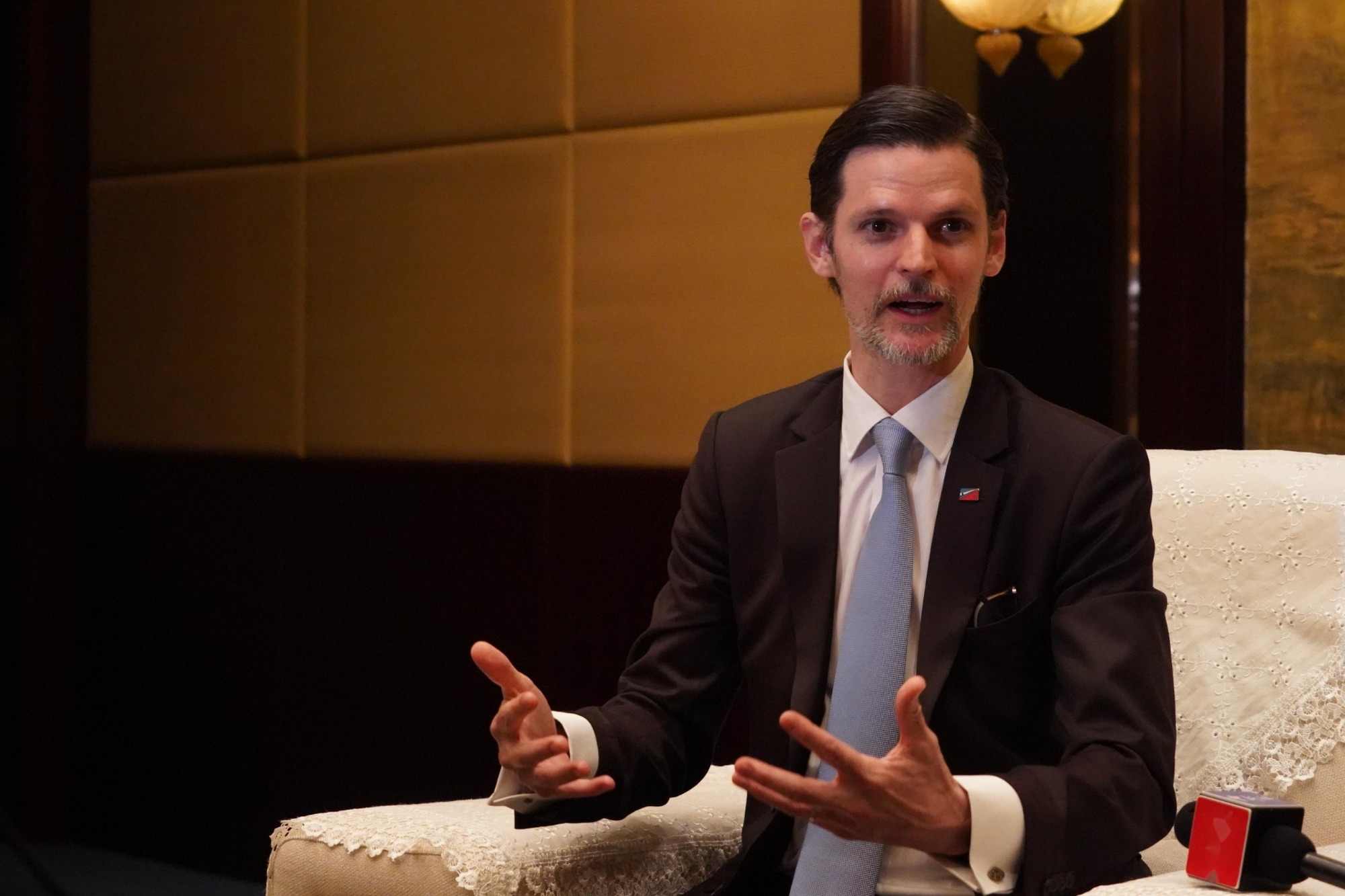 阿根廷驻华大使阿根廷正积极准备加入一带一路倡议