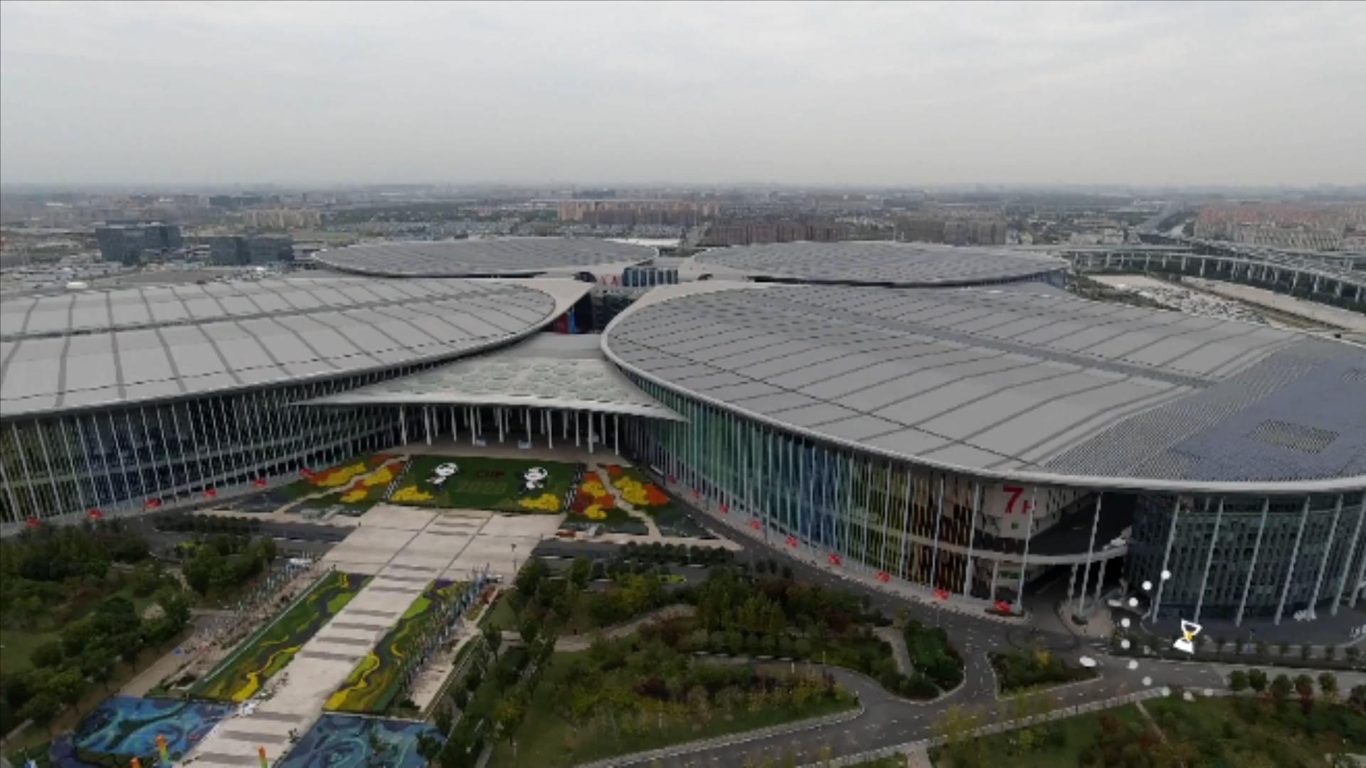 现场19秒俯瞰上海进博会展馆