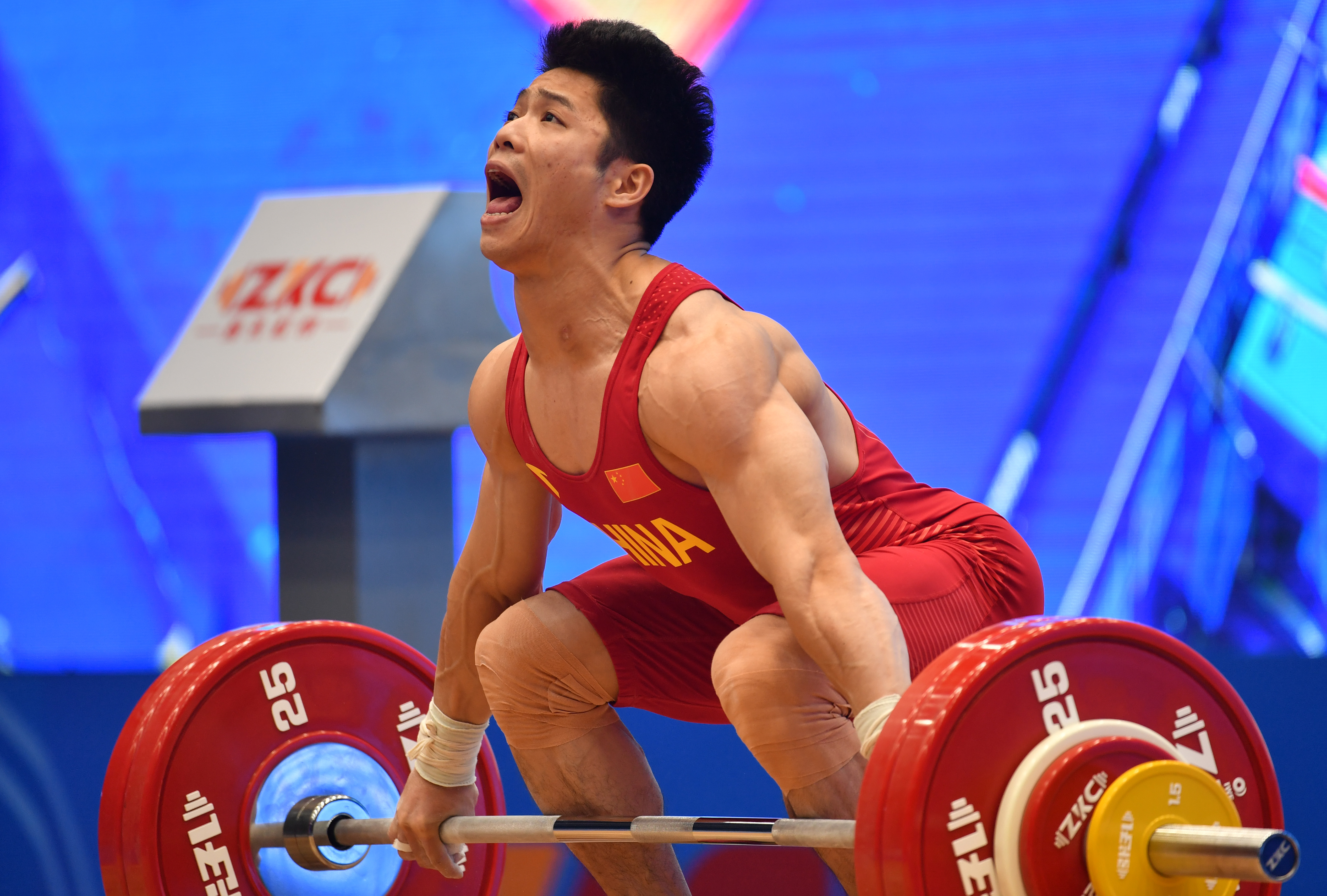 举重亚锦赛中国队廖秋云李发彬再夺金