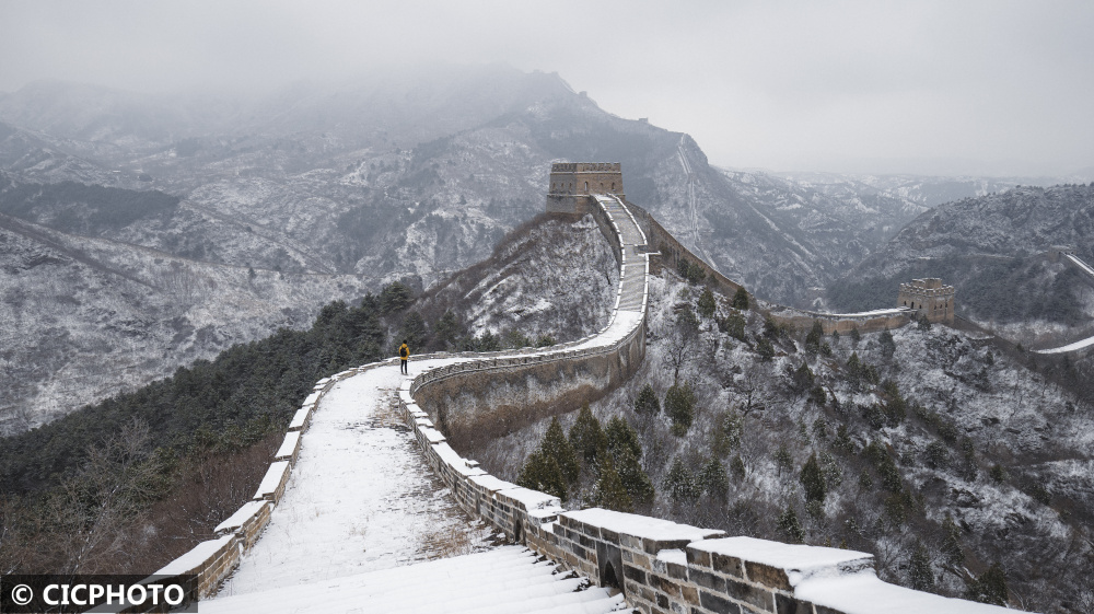 司马台长城雪景如画