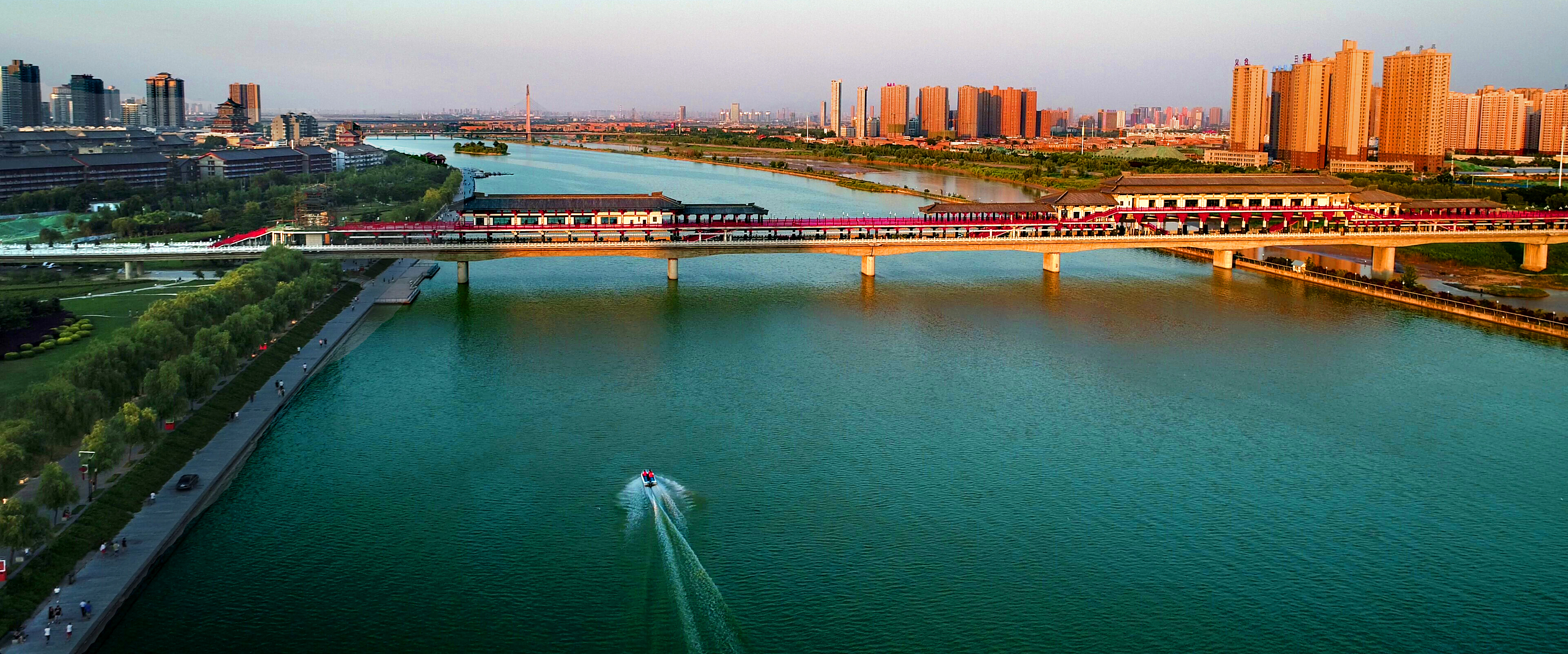 渭城诗意千载悠咸阳古原尽王侯走进中华民族第一个大一统王朝之都