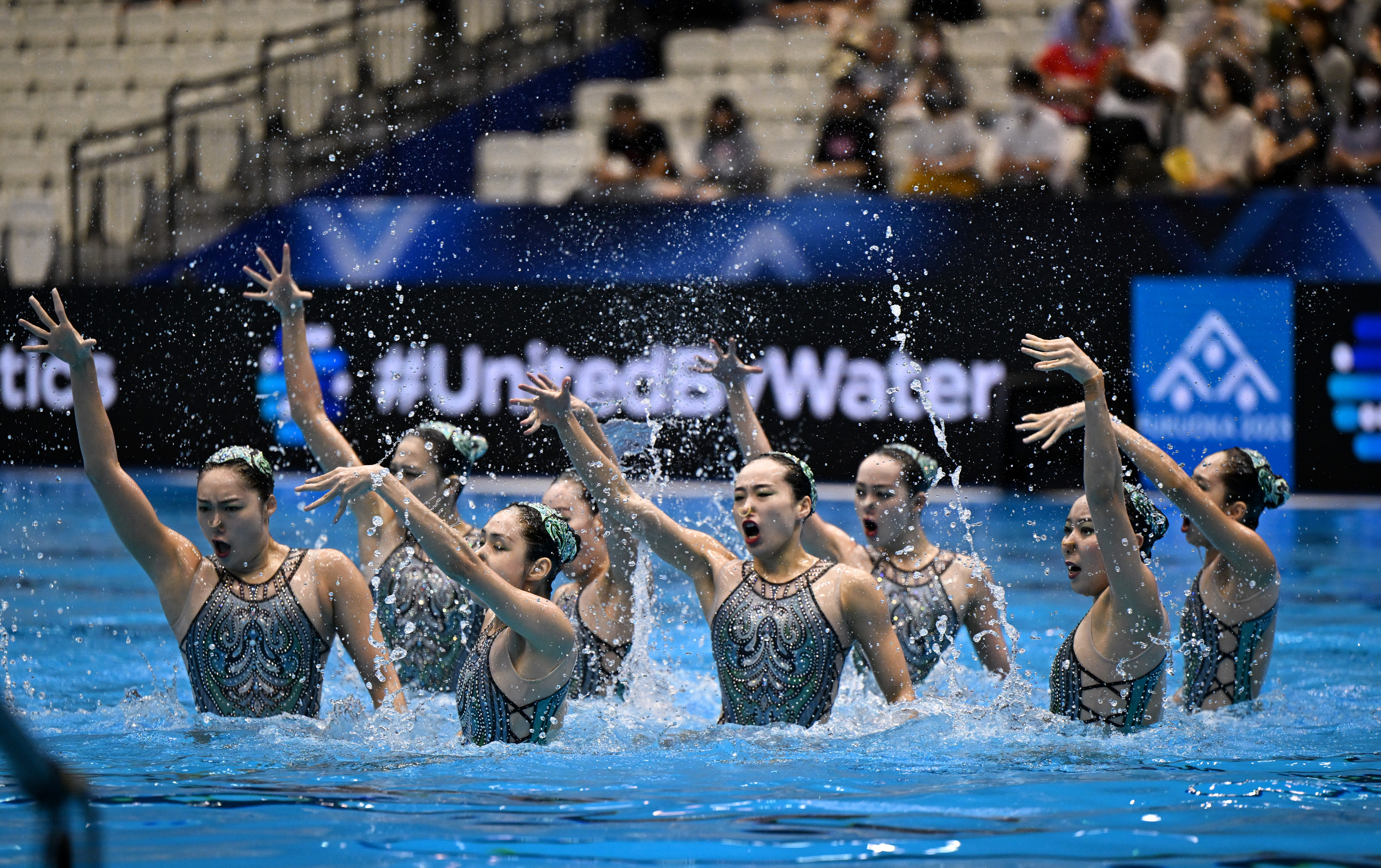 游泳世锦赛中国花游队卫冕集体自由自选金牌