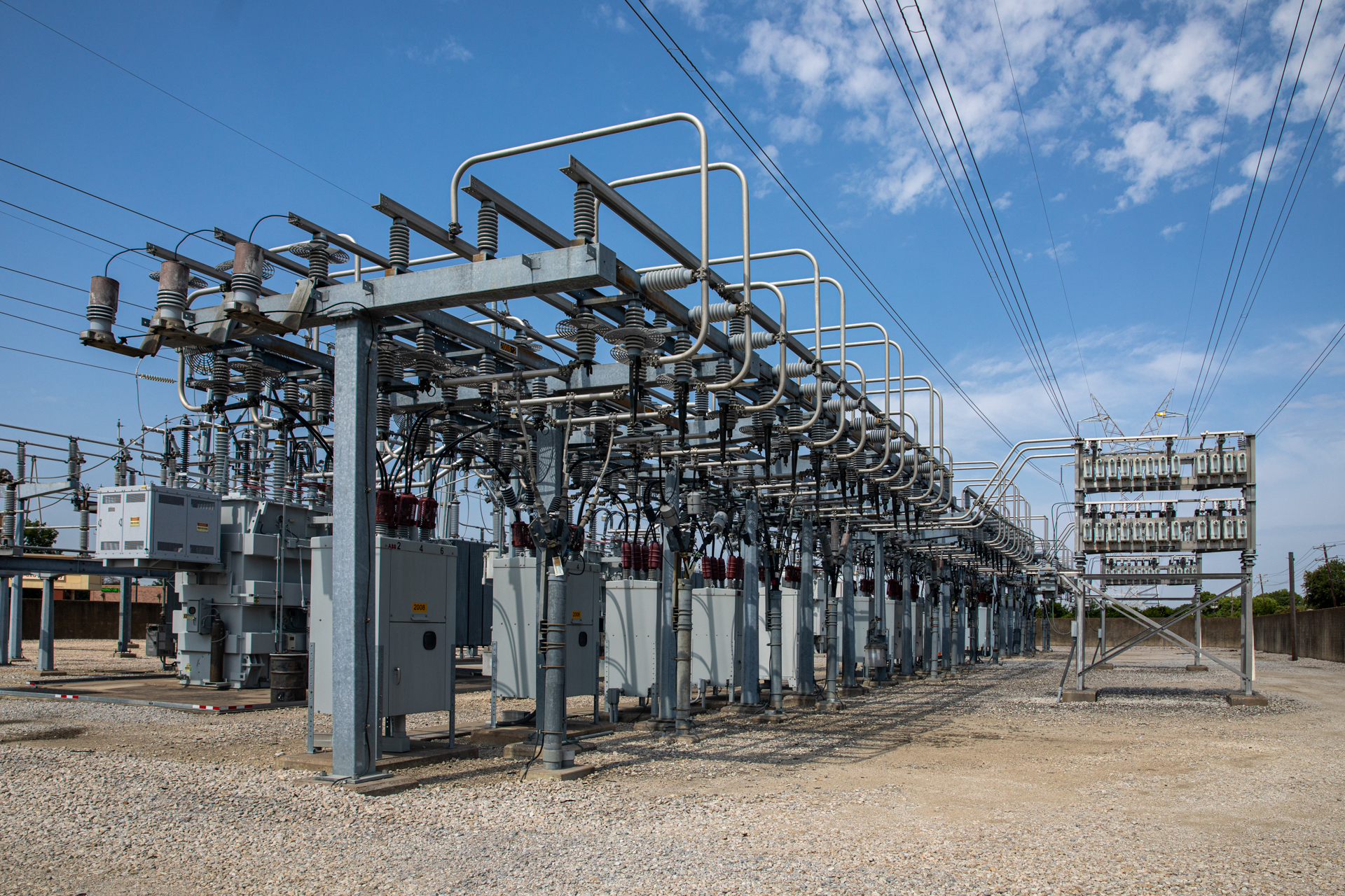 美国：AI致电力需求激增重污染发电设施“复活”引担忧