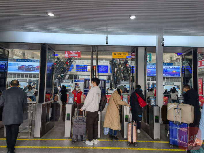 春运首日直击③丨春运首日成都东站发送旅客1283万人