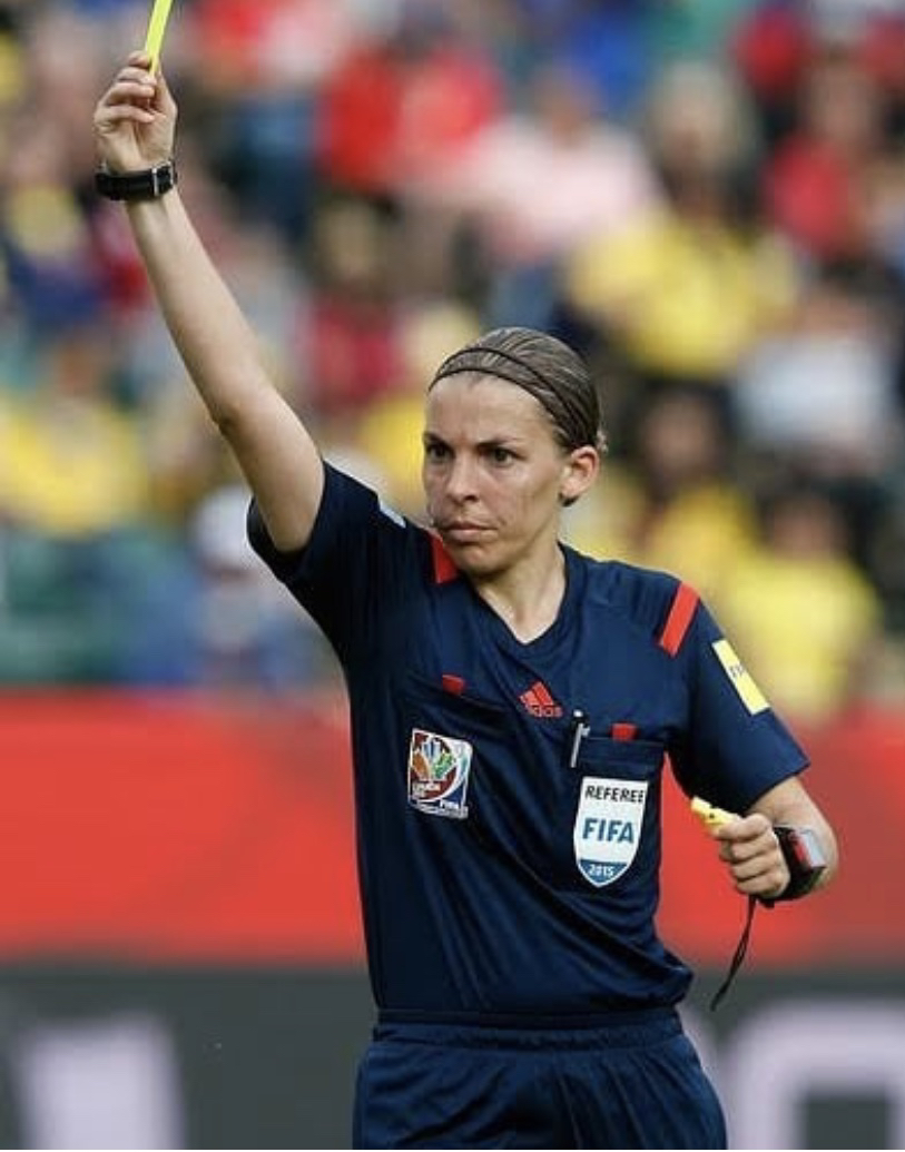 创历史!首位女主裁登陆法甲联赛,周日执法亚眠