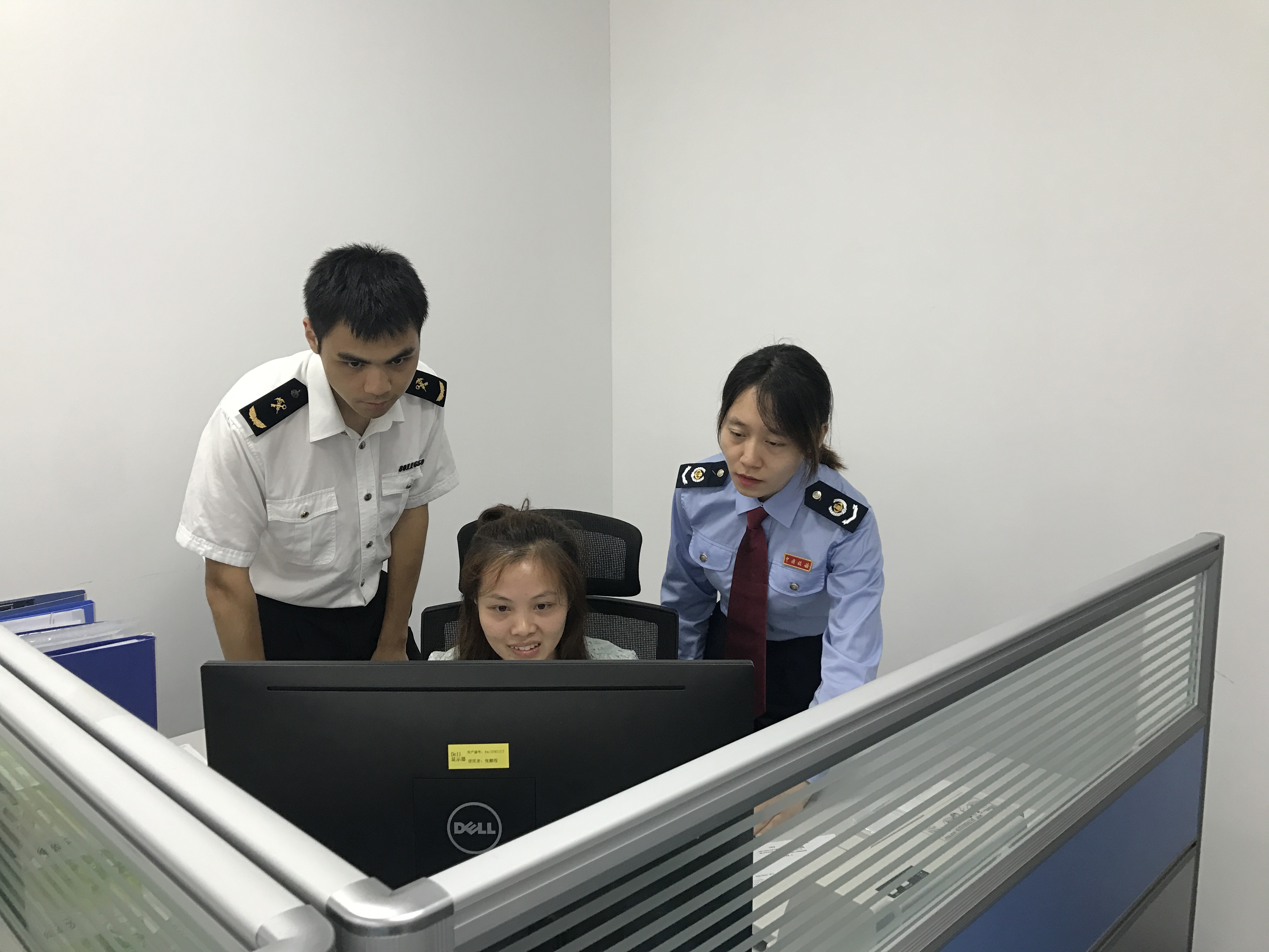 重庆江津综保区开出首张增值税发票 区内企业可与境内企业做生意