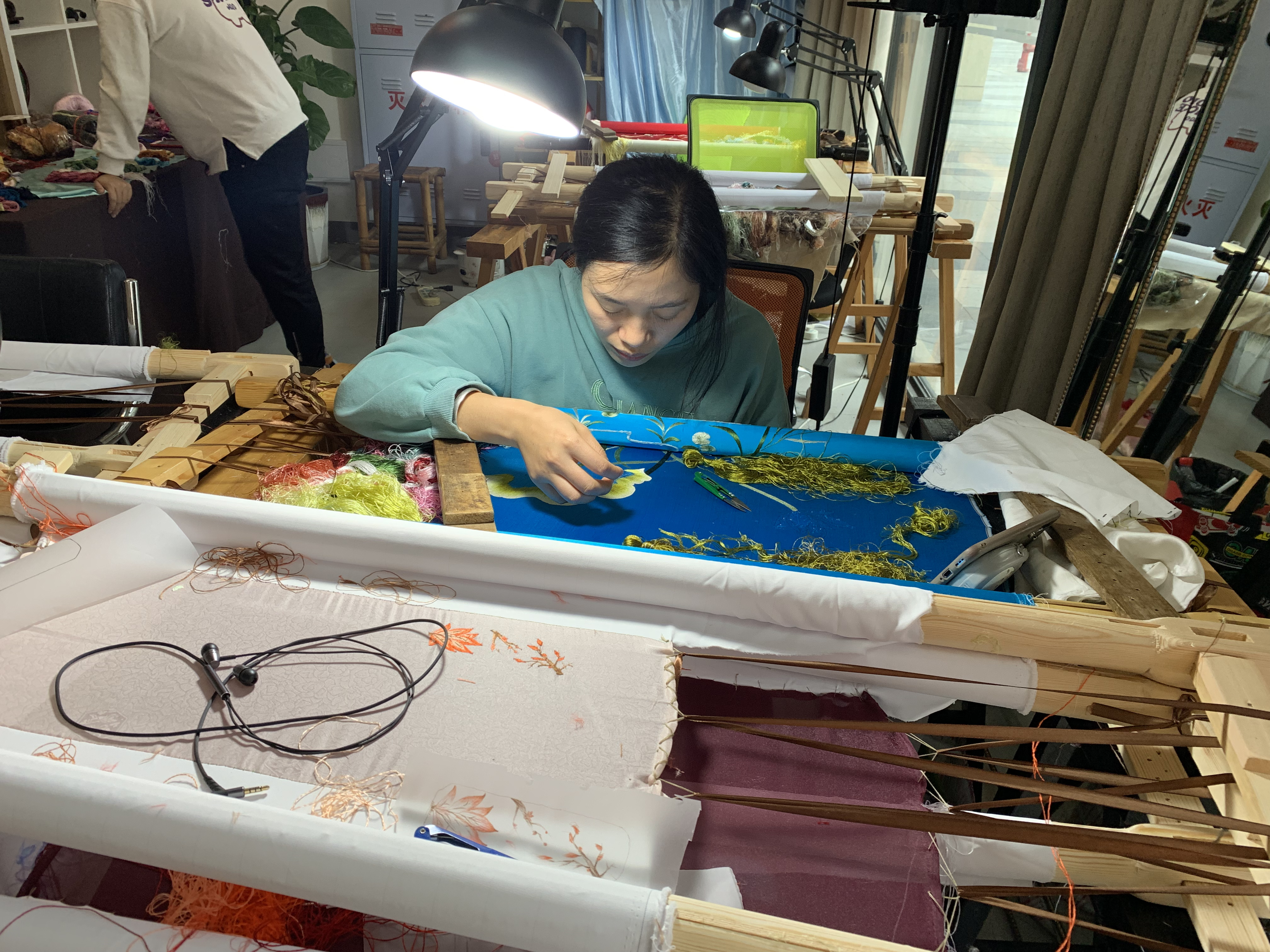 成都非遗传承人张传蓉：用匠心传承“指尖上的芭蕾”——蜀绣