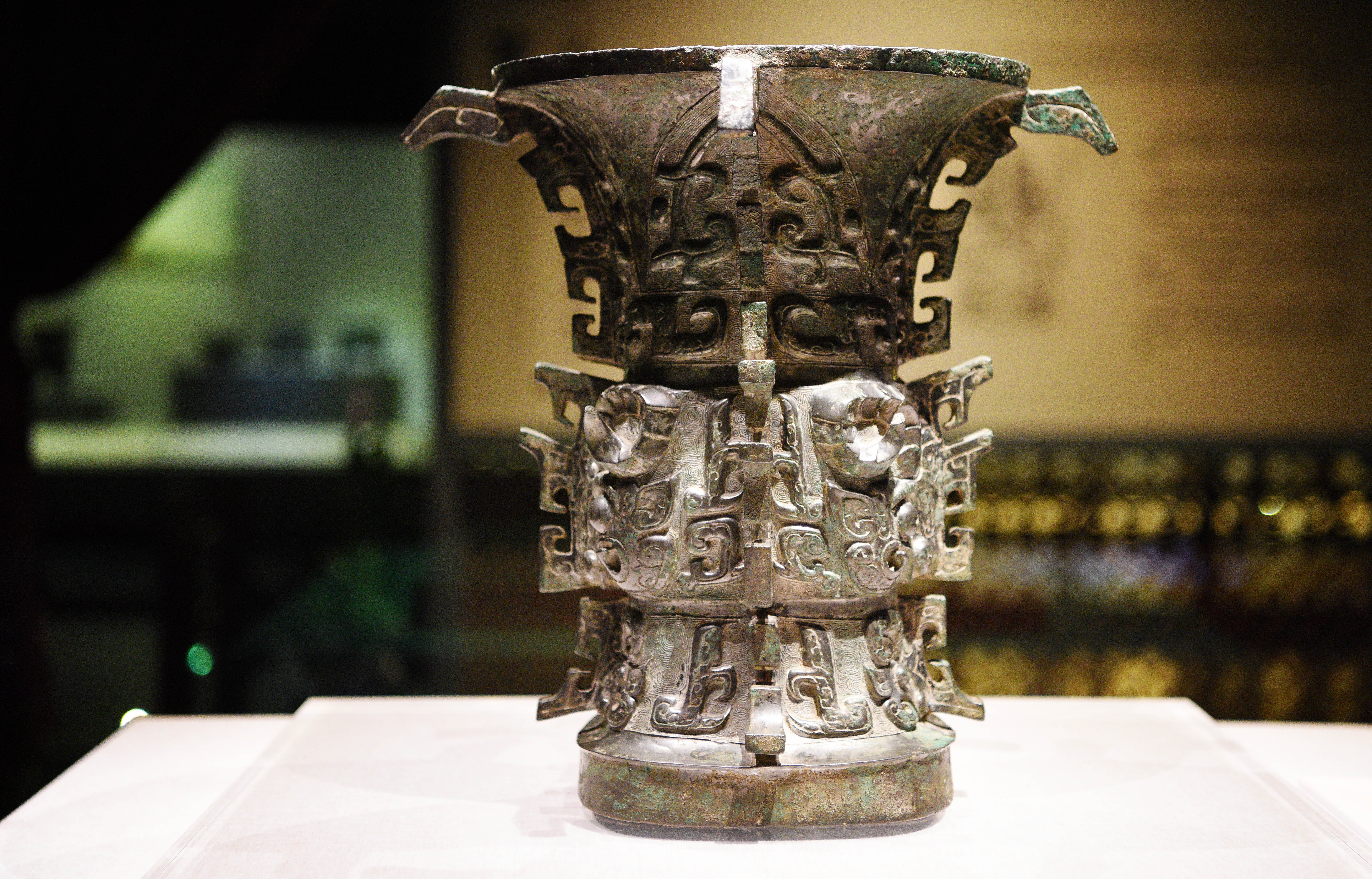 中国故事|何尊:刻于"心中"的"中国" - 封面新闻