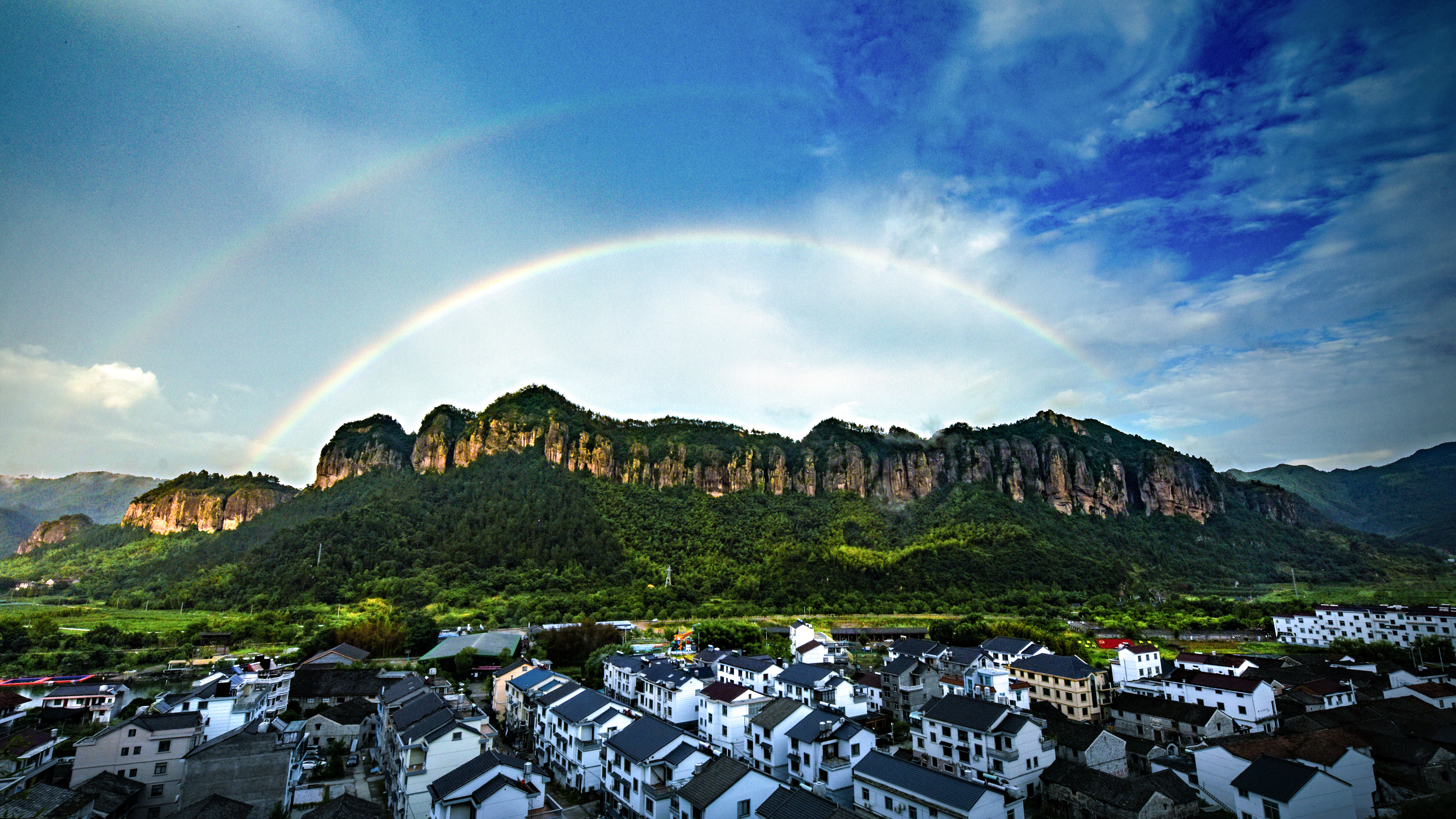 浙江天台县7个村抱团共唱一台戏