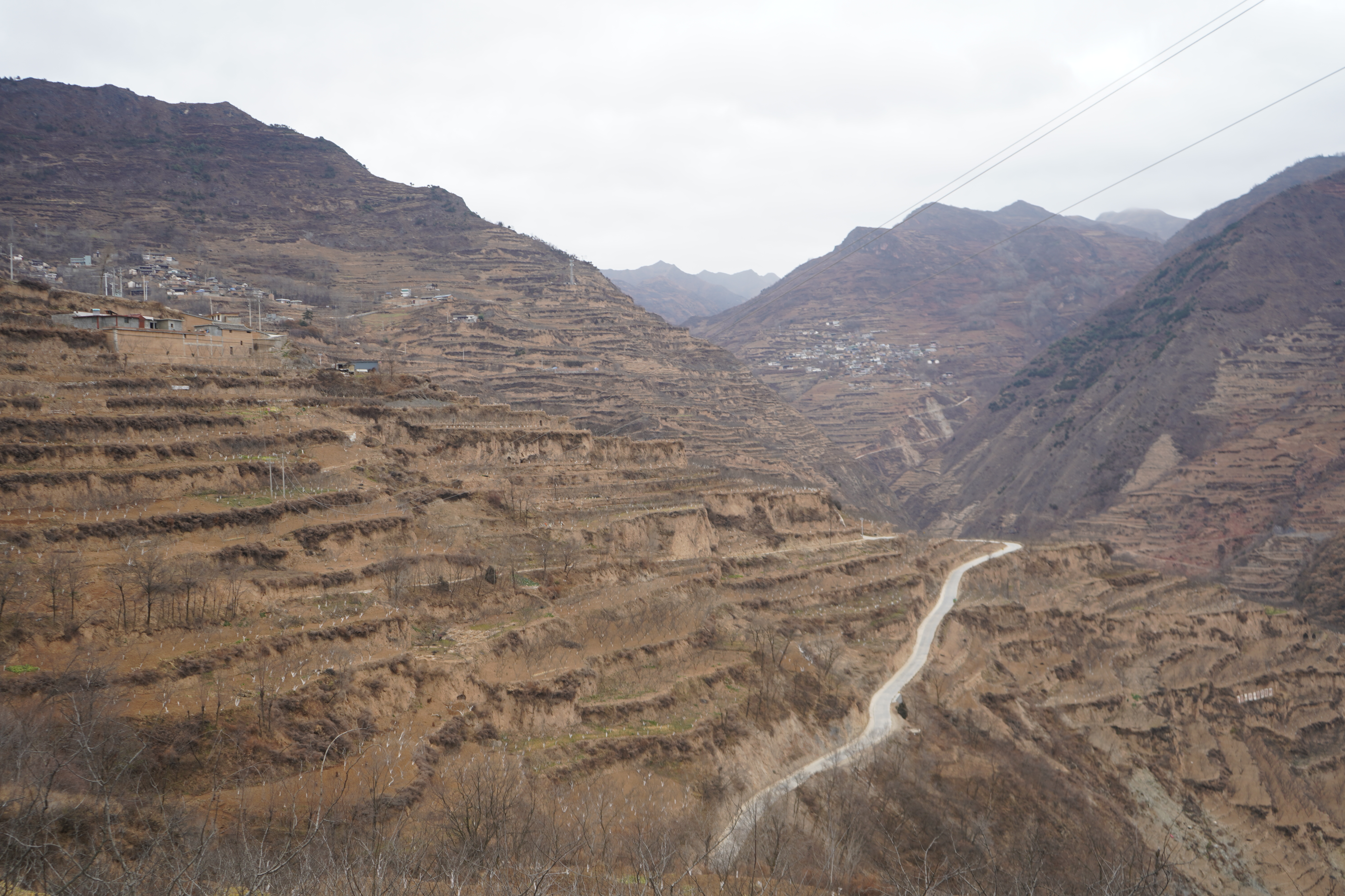 新华全媒椒红山乡勾出幸福等高线