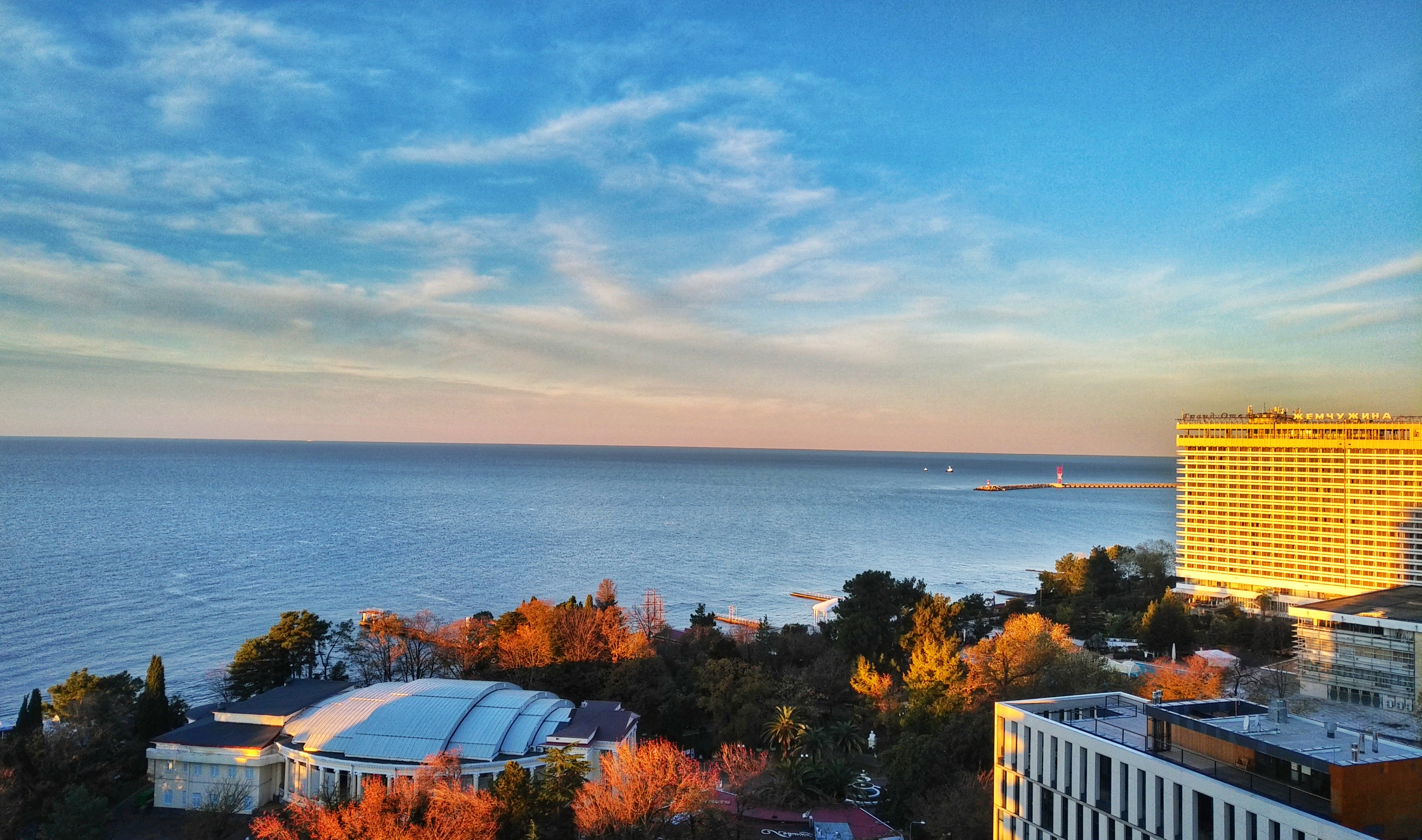 航空运营商执飞的cl-650飞机,从俄南部海滨城市索契飞往北马其顿首都