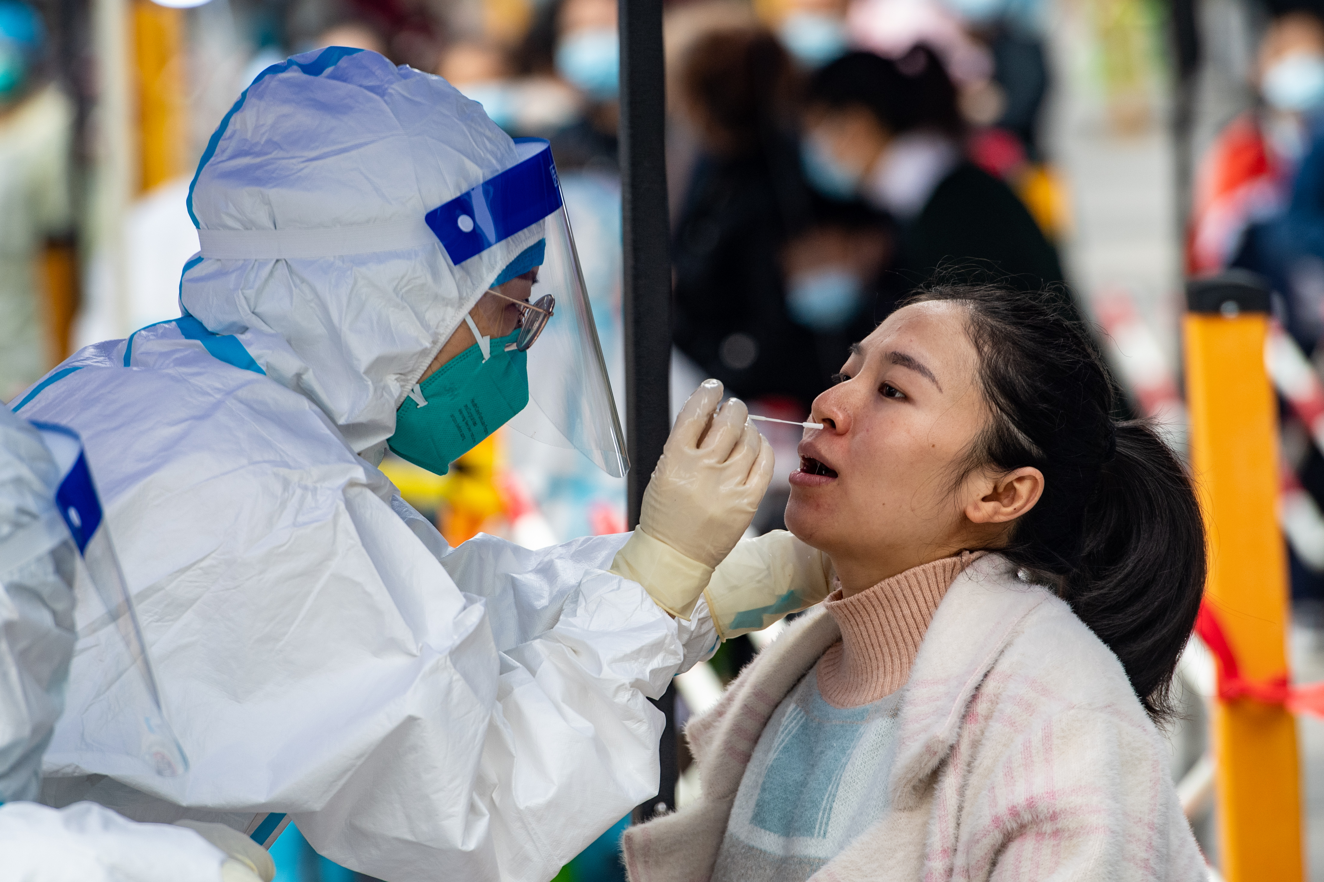 新华全媒坚决斩断疫情传播链条重庆新冠肺炎疫情防控见闻