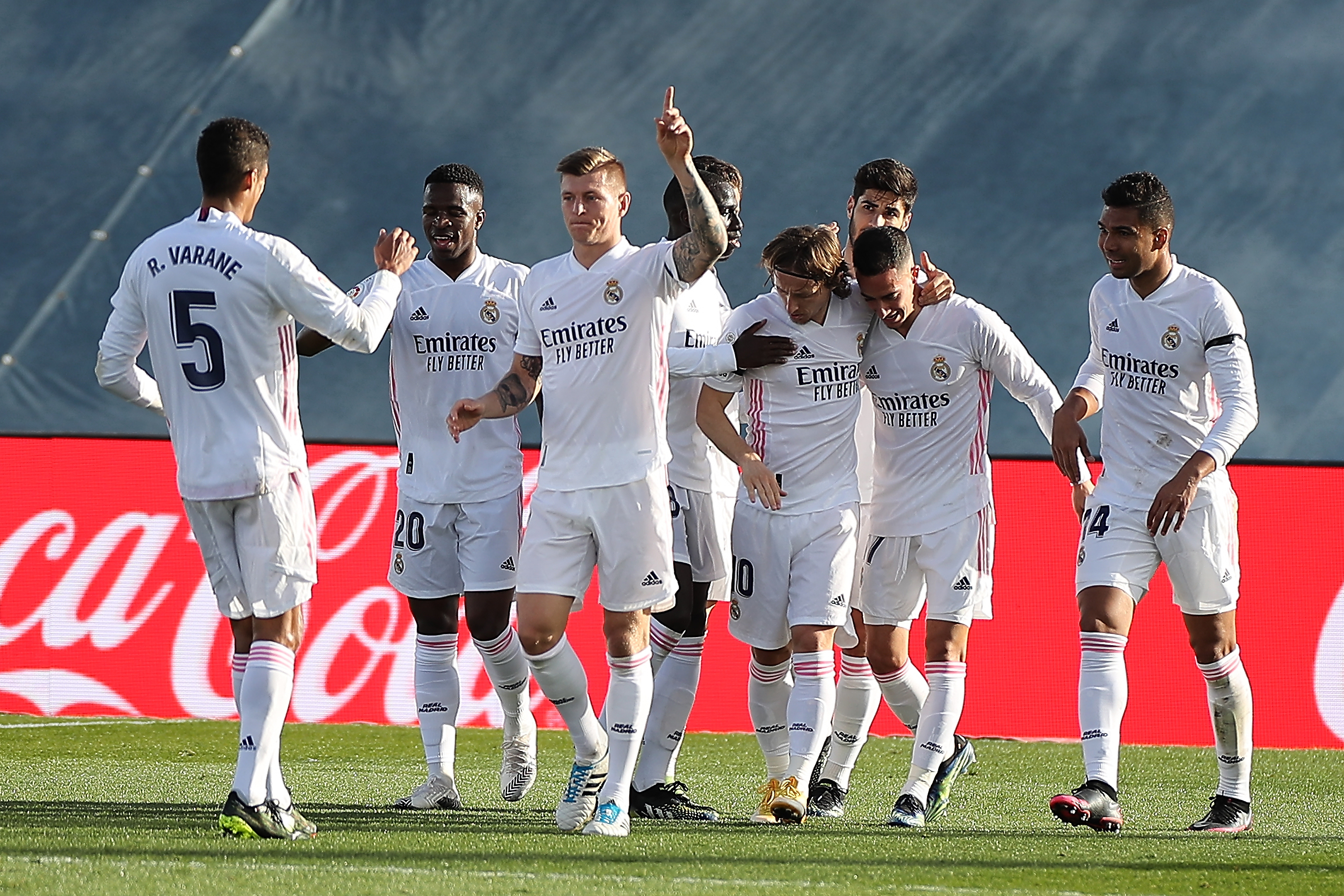 西甲综合皇马20胜巴伦西亚