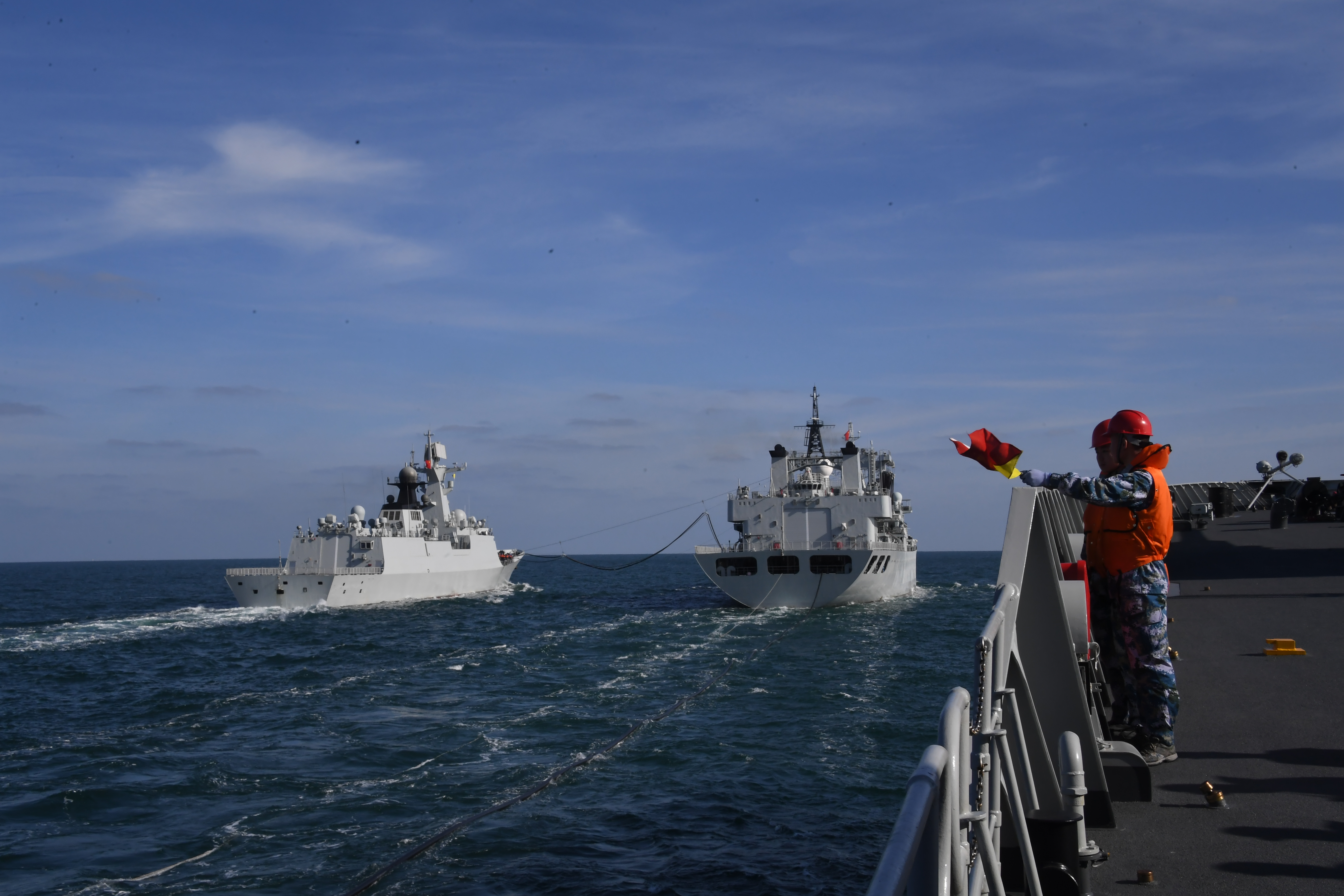 超清多图直击北部战区海军多课目实战化训练