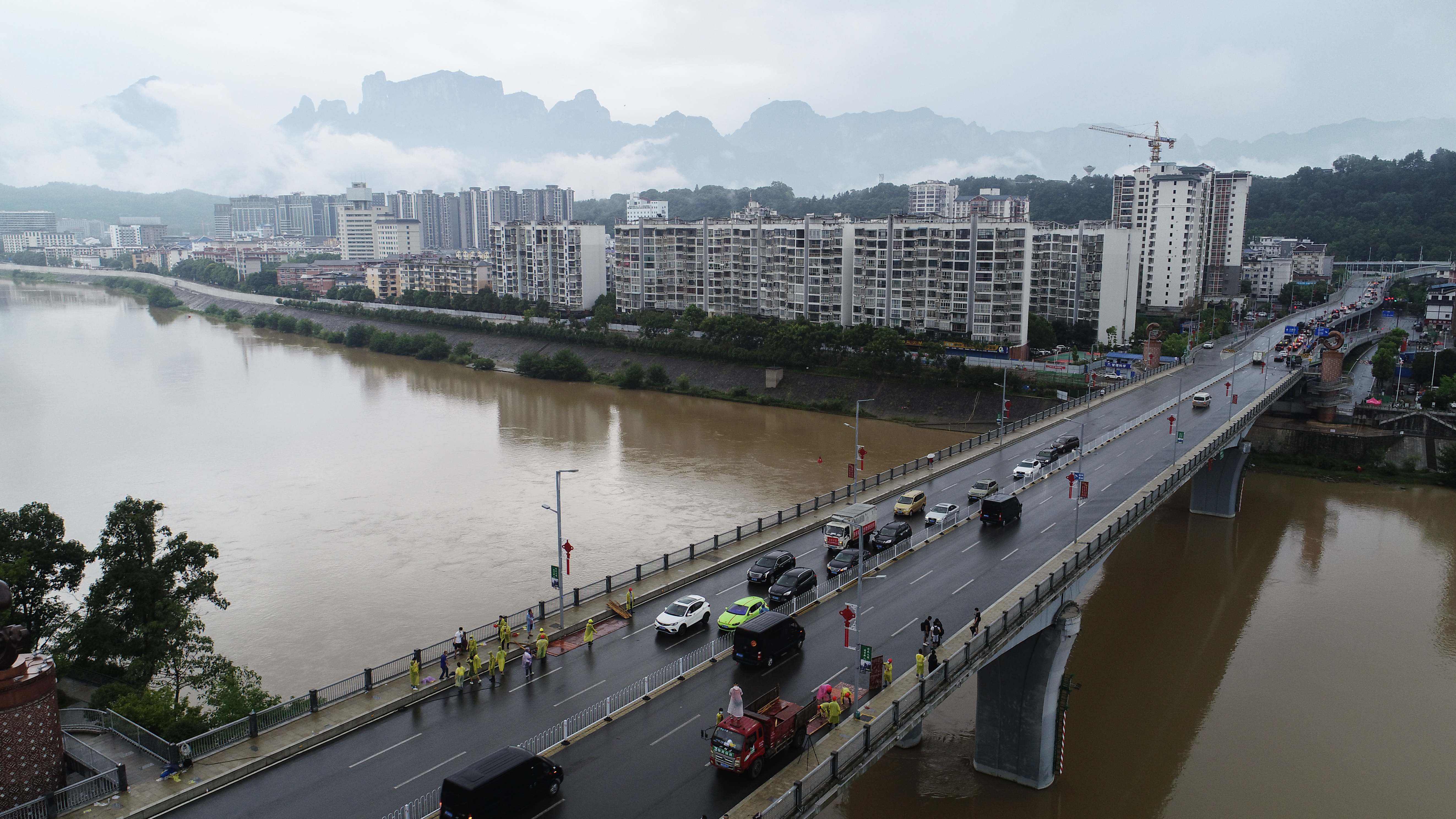 新华全媒城门再开静待客来张家界解封首日见闻