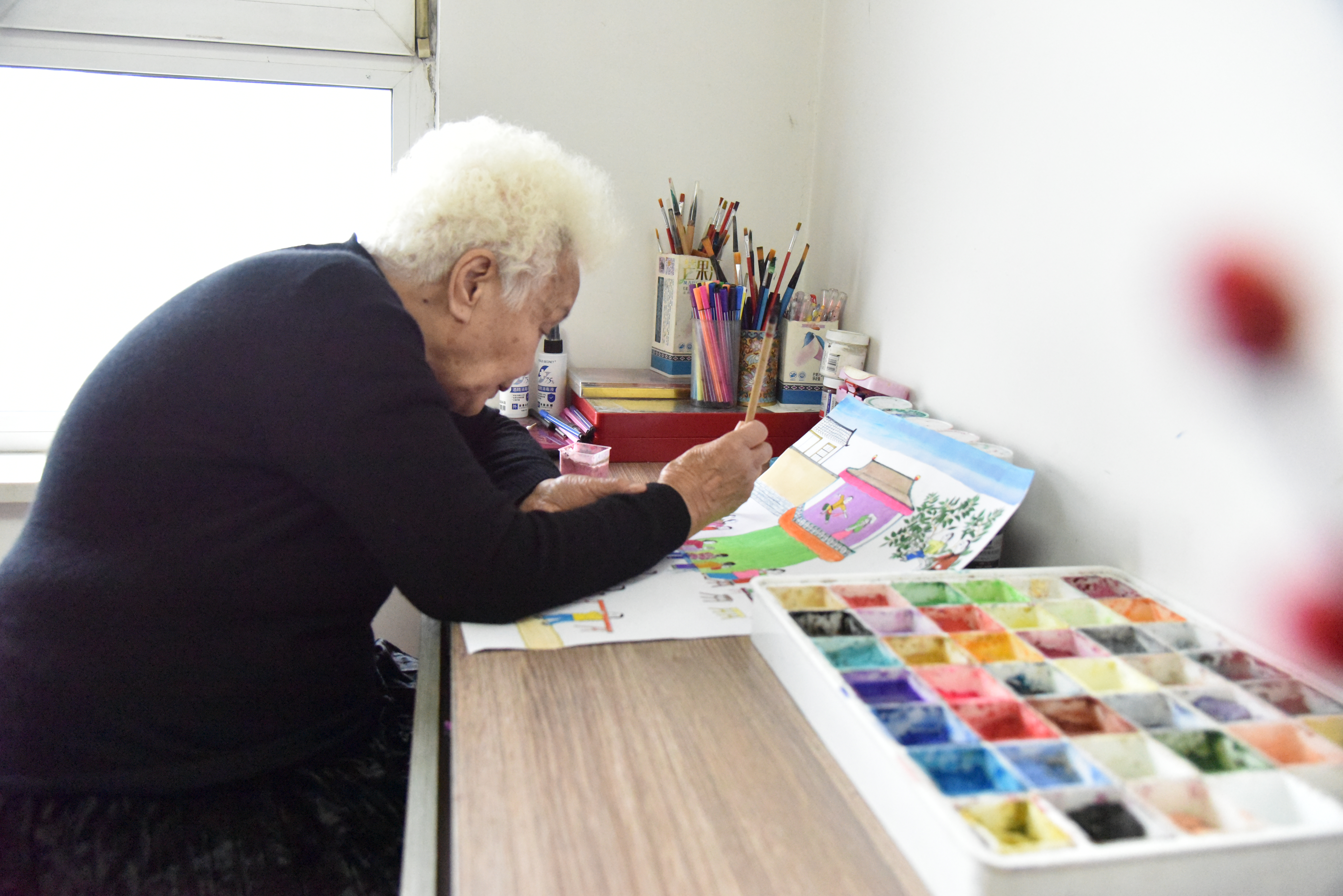 60岁学识字80岁学画画这位传奇奶奶说90岁还要办画展