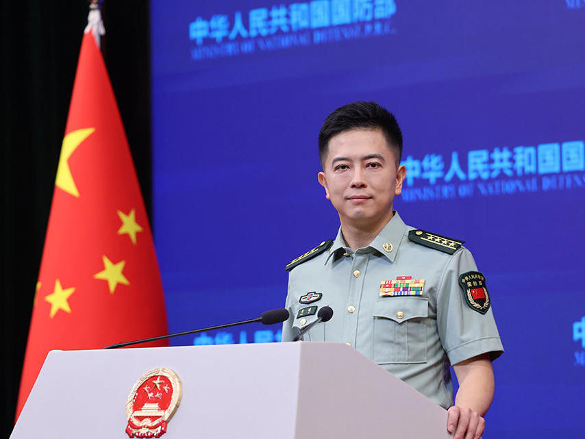 国防部新闻发言人陈曦就中国海军组织潜射战略导弹试射答记者问