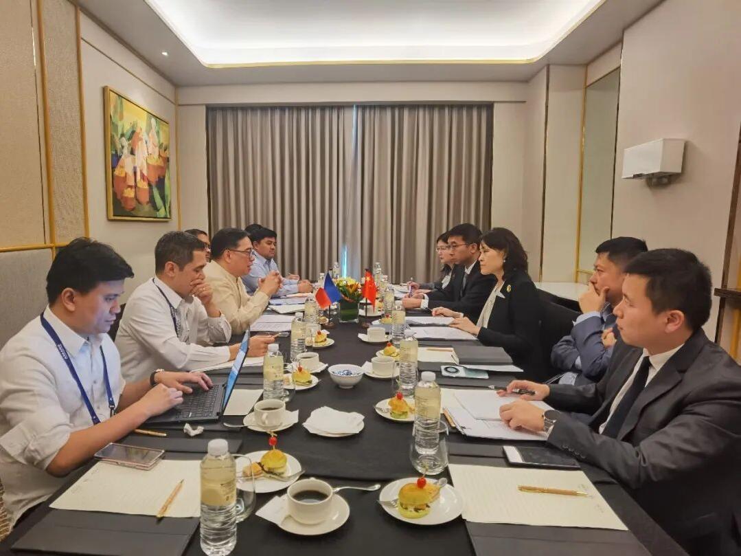 中国和菲律宾就涉海等问题举行双边对话