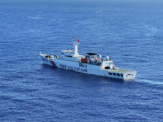 中国海警局关于菲律宾非法“坐滩”57号舰蓄意挑衅的声明