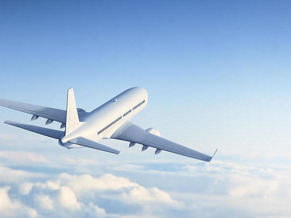 我国航空公司定期航线超1000条