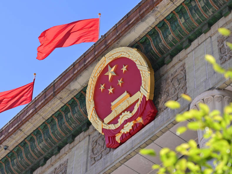 《中华人民共和国国民经济和社会发展第十五个五年规划纲要（草案）》摘要
